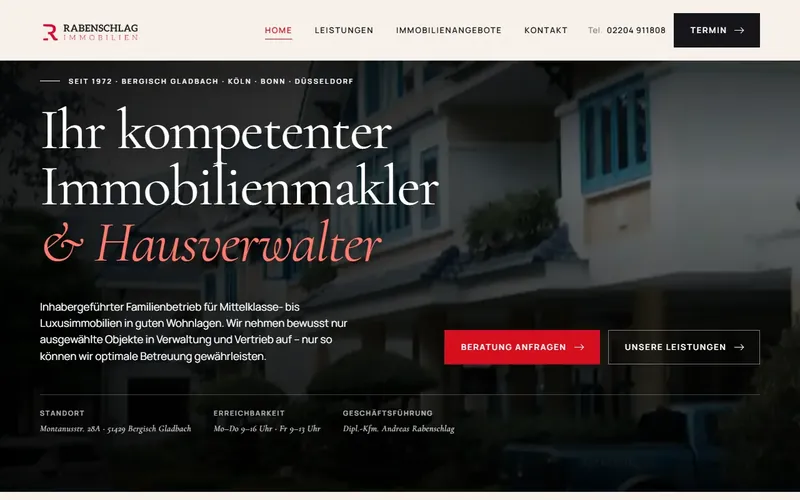 Website von Rabenschlag Immobilien am Computer